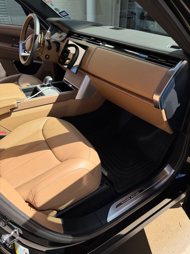 Range Rover — full detail by TRZ Shine & Detail, mobile car detailing in Austin, TX (photo 2 of 9)