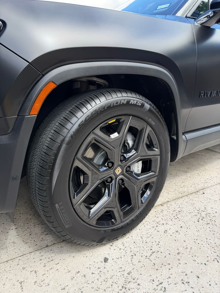Rivian R1S — full detail by TRZ Shine & Detail, mobile car detailing in Austin, TX (photo 2 of 5)